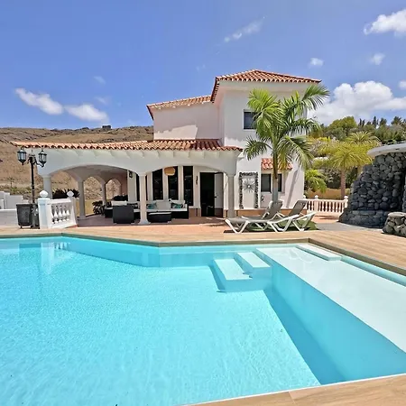 Lucia With Heated Private Pool *