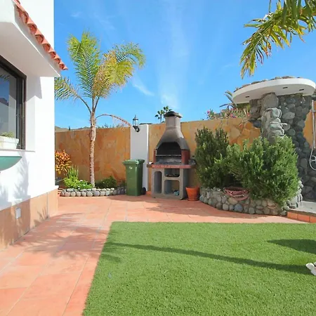 Lucia With Heated Private Pool Villa