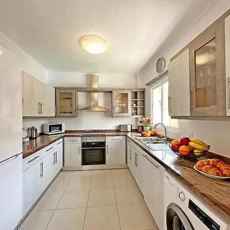 Lucia With Heated Private Pool