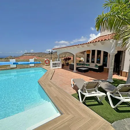 Villa Lucia With Heated Private Pool *