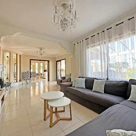 Villa Lucia With Heated Private Pool *